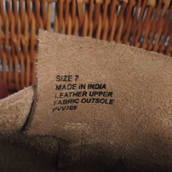 Very Volatile Women's Tan Suede Ankle Booties - Picture 5 of 8